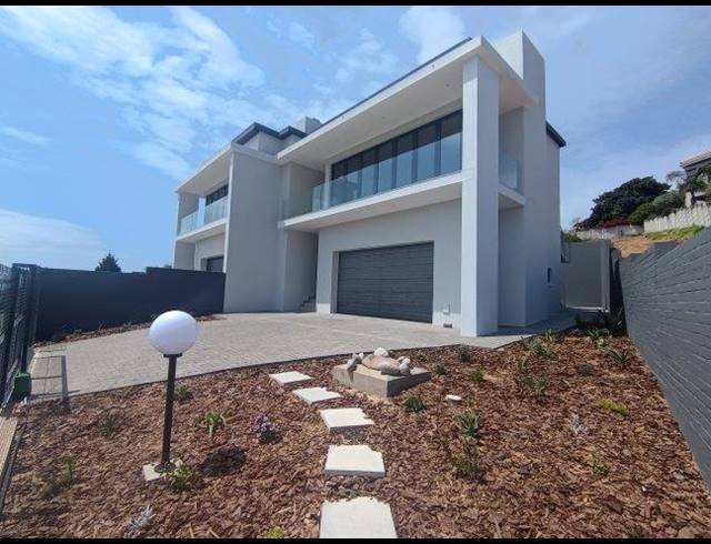 3 BEDROOM HOUSE FOR SALE IN HARTENBOS HEUWELS